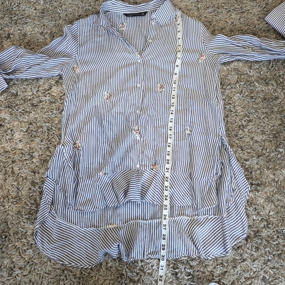 Zara Blue and White Striped Blouse with Floral Embroidery Size Medium - Picture 6 of 8